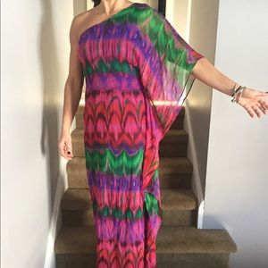 Resort half shoulder maxi dress